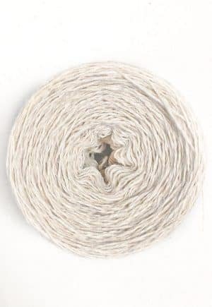 Llama Super Fina . Ovillos de 50 gramos. - LLAMA CRUDA